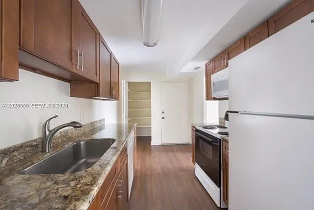 7747 SW 86th St #D-402 — Photo 3