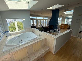 215 1st Ave #4, West Haven, CT 06516