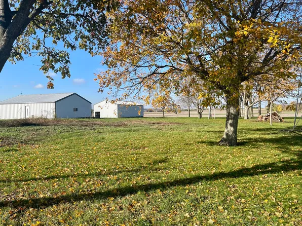 15431-645 East St, Sheffield, IL 61361