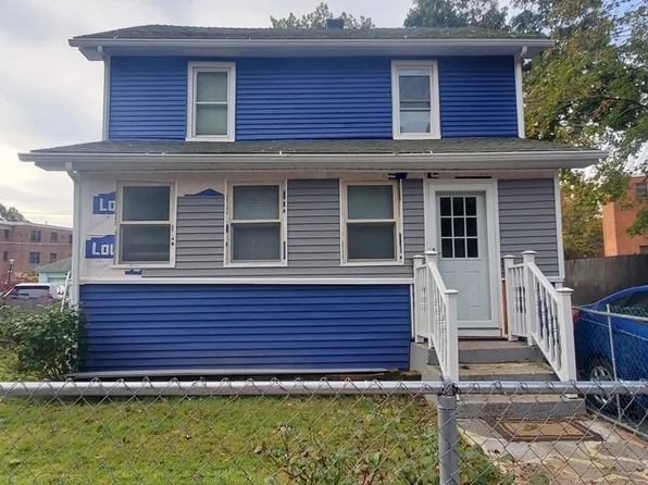 10 Garland St, Worcester, MA 01603