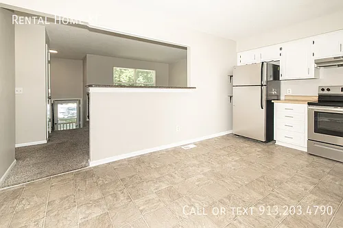 16413 W 123rd St — Photo 10