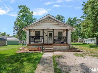 409 Sherman St, Pana, IL 62557