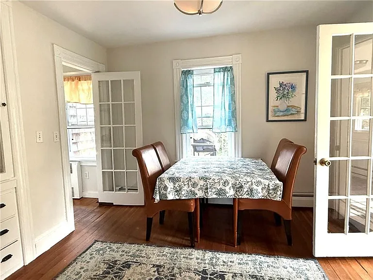 124 Beach Rd — Photo 5