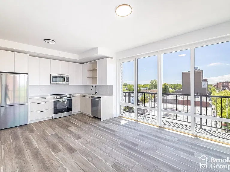 2-bedroom apartment for rent in Flatbush