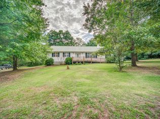 209 Oak Hill Dr, Jefferson, GA 30549