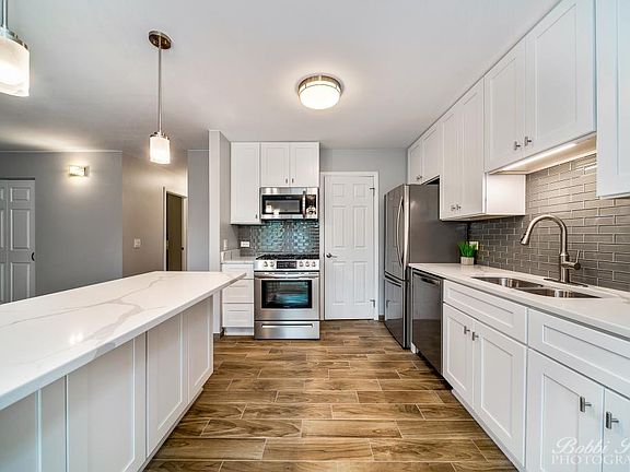 2nd image of 115 Sussex Cir Unit C2