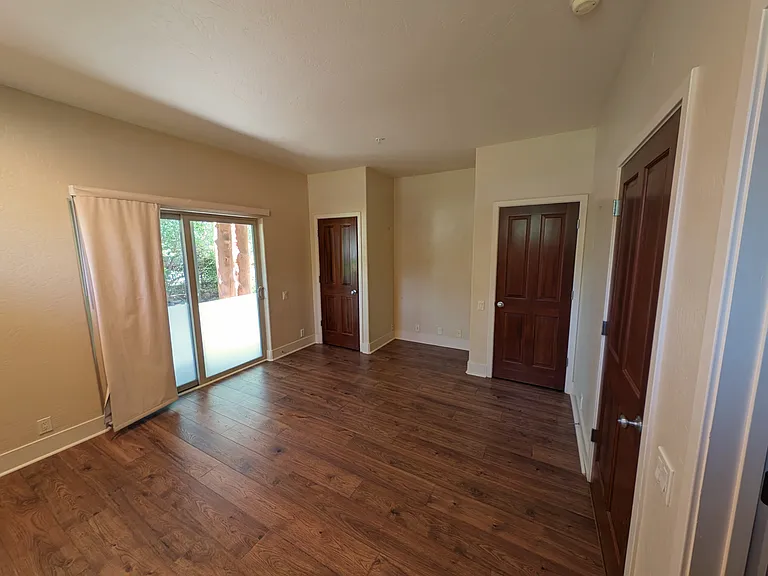 530 Evans Ct — Photo 9