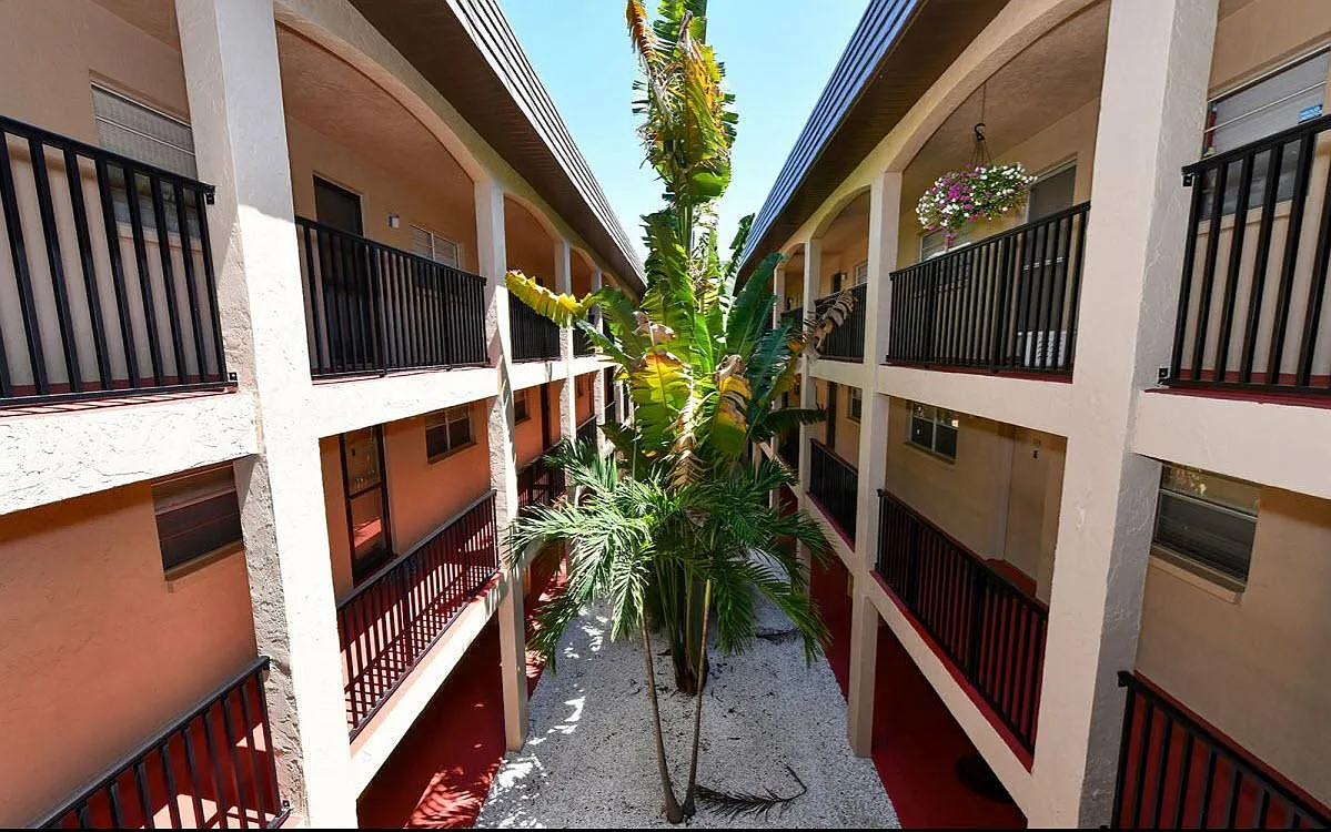 Building Photo - 3700 S Osprey Ave #301