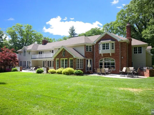 4 Duck Pond Rd, Alpine, NJ 07620