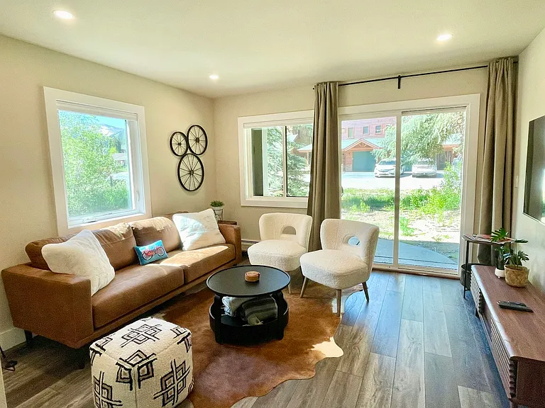 1128 Winter Park Dr #8 — Photo 1