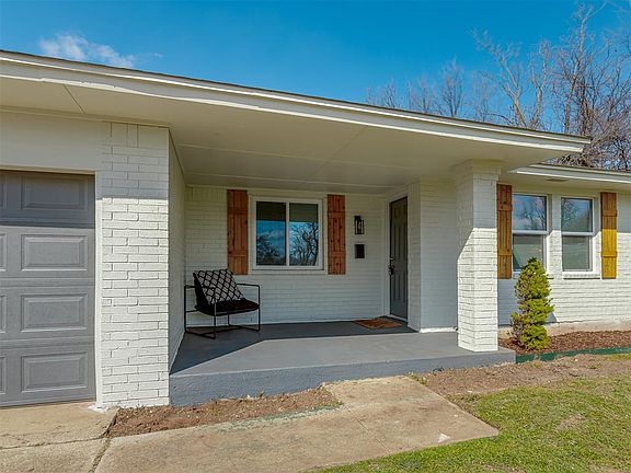 4th image of 3019 NE 18th St