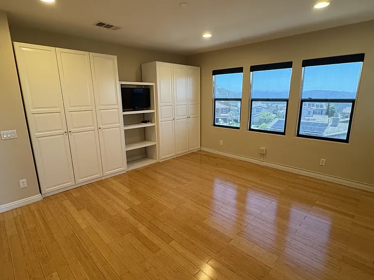851 Antilla Way — Photo 21