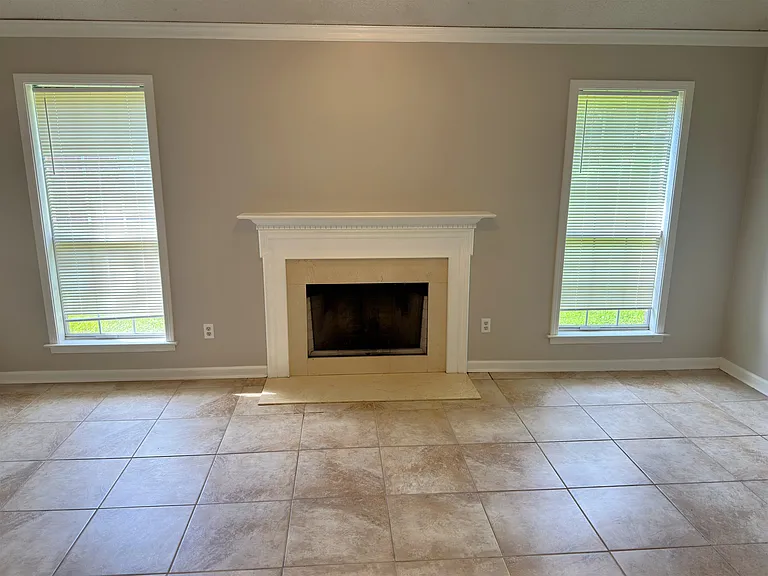 9040 Pepper Hollow Ct — Photo 6