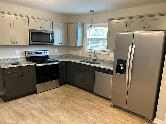 1215 Cottonwood Dr — Photo 10