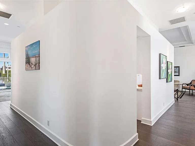 2540 Half Moon Walk — Photo 22