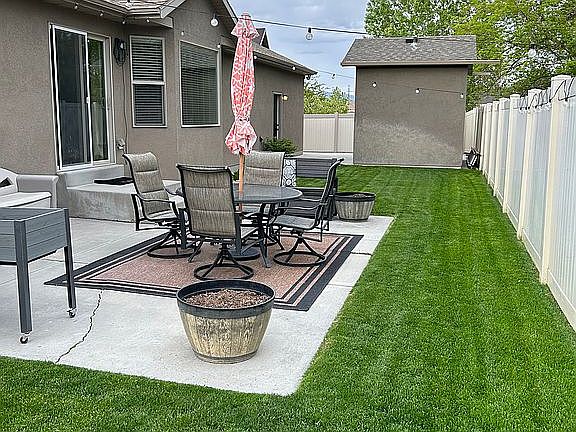 4th image of 3439 S Silverwood Cir