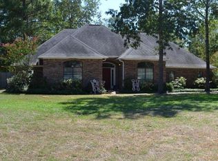 306 Southern Trace Dr, Lufkin, TX 75901