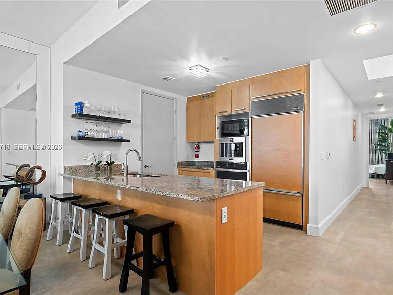 15901 Collins Ave #1502 — Photo 4