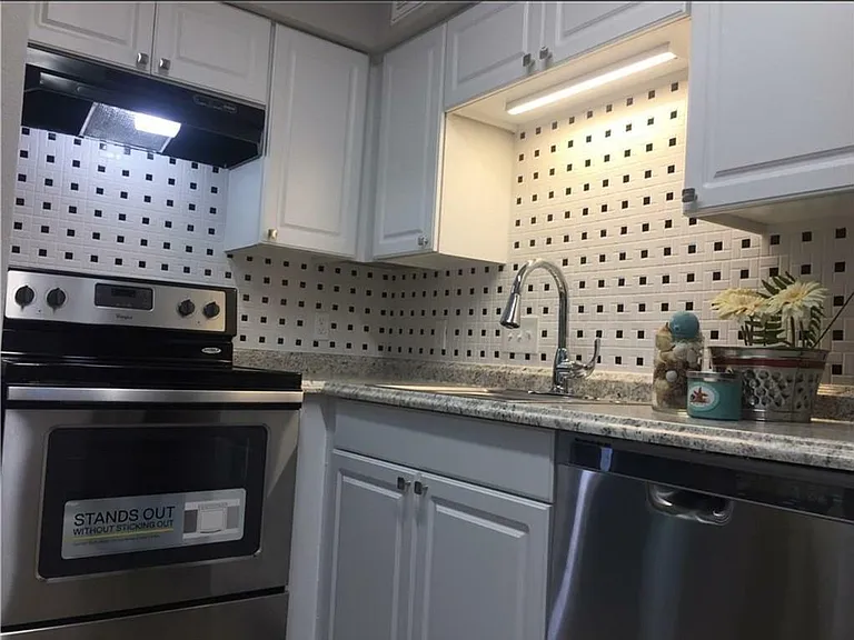 1840 Burton Dr #190 — Photo 12