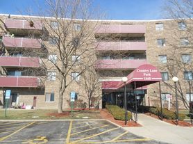 1460 Fairlane Dr