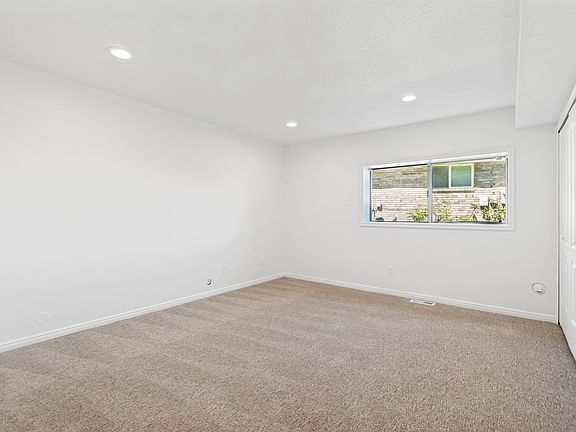 5th image of 1241 Cambridge Ct
