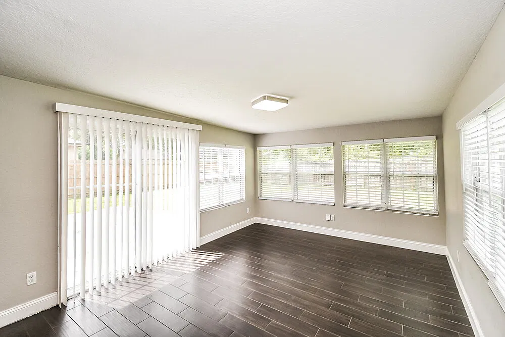 3 bed, 2.0 bath, 1536 sqft, $3,300 — Photo 4