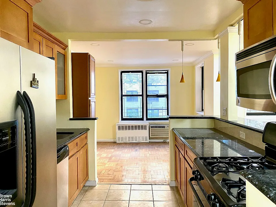 37-30 73rd St #1C