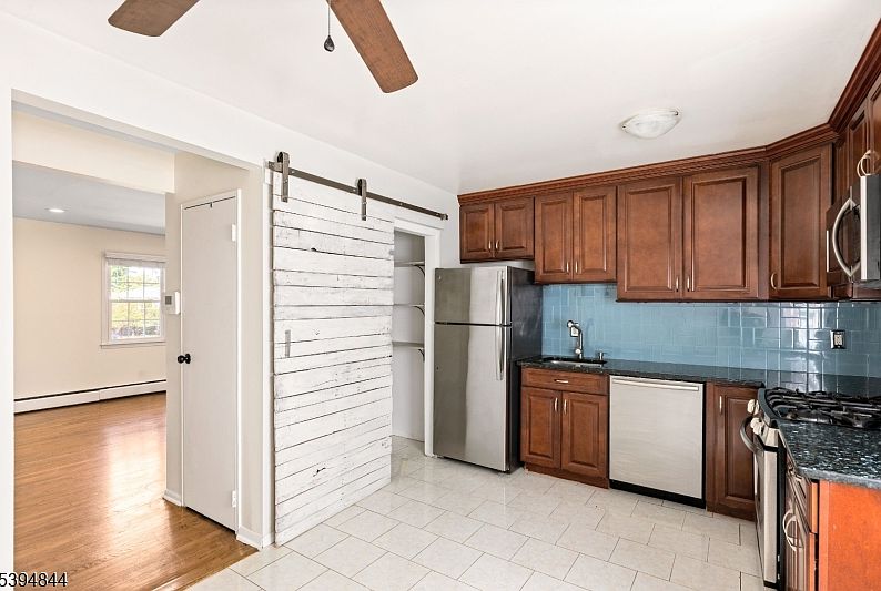 1st image of 523 Pitney Pl #523