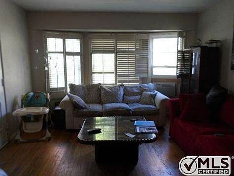 4th image of 11474 Bessemer St
