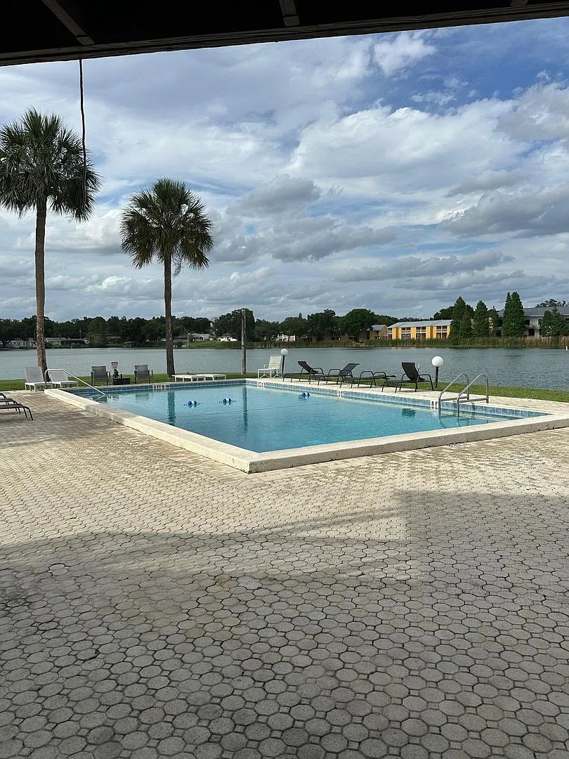 Lake Bentley Shores Condo for Rent | 2 Bed | 2 Bath — Photo 1