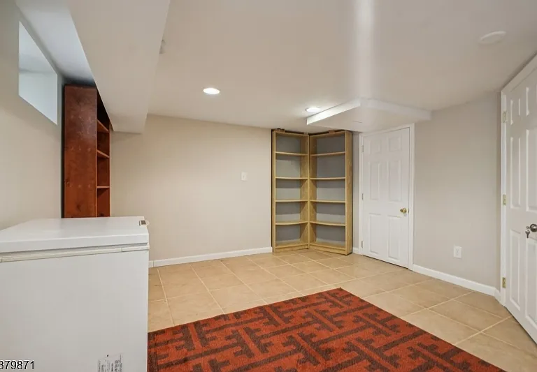 163 Myrtle Ave — Photo 43