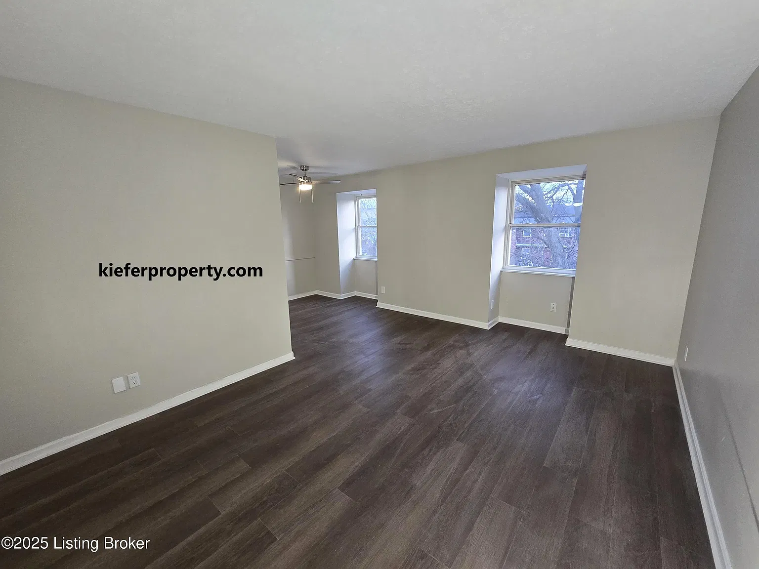 2 bed, 1.0 bath, 800 sqft, $895 — Photo 1