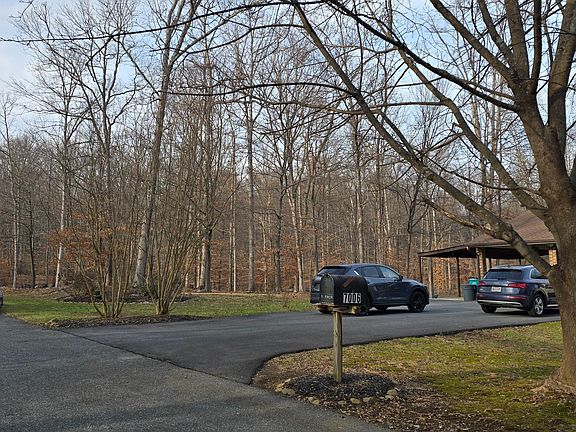 3rd image of 7006 Wood Ct