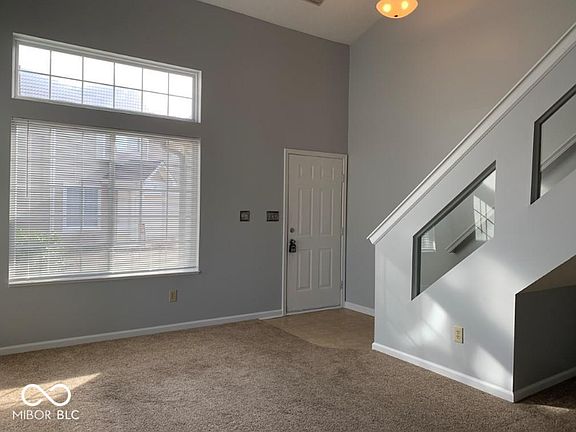5th image of 684 Mountain Pine Dr