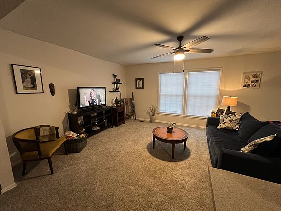 2nd image of 2715 Regents Park Ln