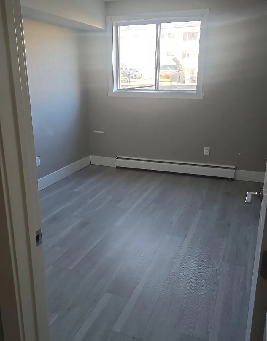Fairfield Manor — Photo 4