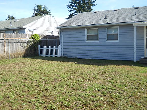 4th image of 2628 N Shirley St