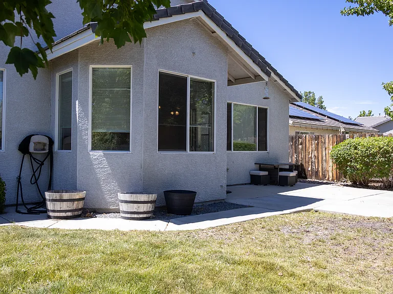 1870 Cliffhanger Dr — Photo 25