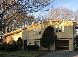 32 Jane Rd, Marblehead, MA 01945