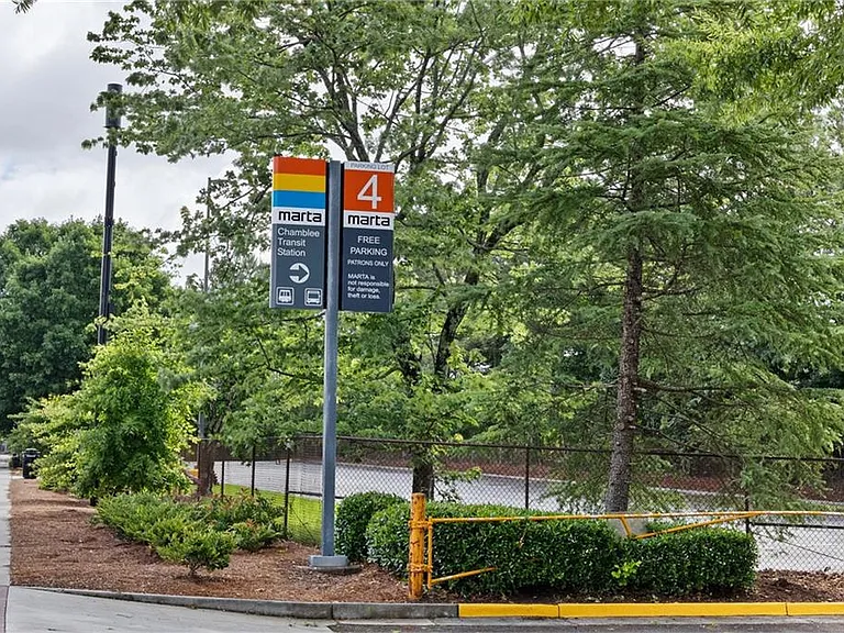 5300 Peachtree Rd #501 — Photo 32