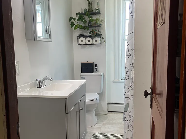 Mount Pleasant Ave — Photo 10