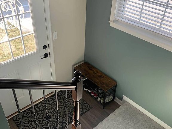 3rd image of 210 E Wind Ln