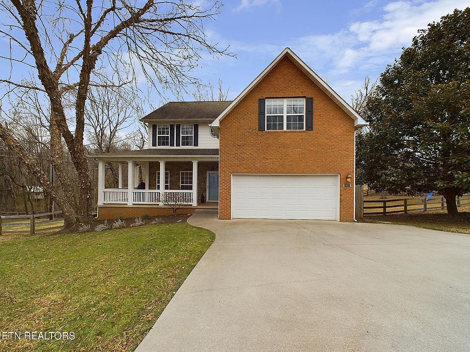 1st image of 1923 Still Oak Way