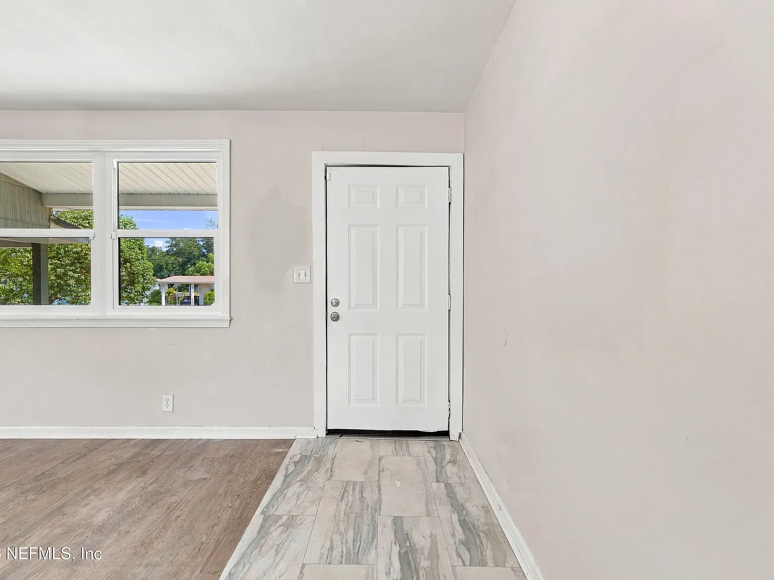 4 bed, 2.0 bath, 1337 sqft, $1,900 — Photo 4