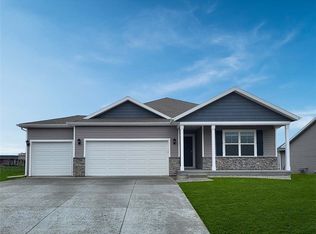 1722 Southbridge Dr, Adel, IA 50003