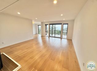 Stunning 2 Bed | 2 Bath in the heart of Tiburon with Views of the Bay!, Belvedere Tiburon, CA 94920