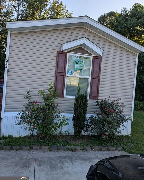 1st image of 255 Greenview Cir