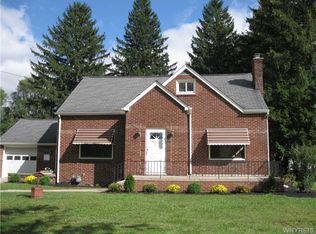 656 Harris Hill Rd, Lancaster, NY 14086