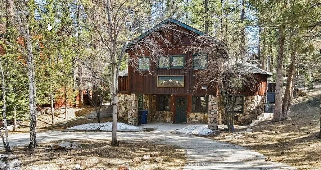 2 bed, 1.5 bath, 1592 sqft, $2,750 — Photo 1
