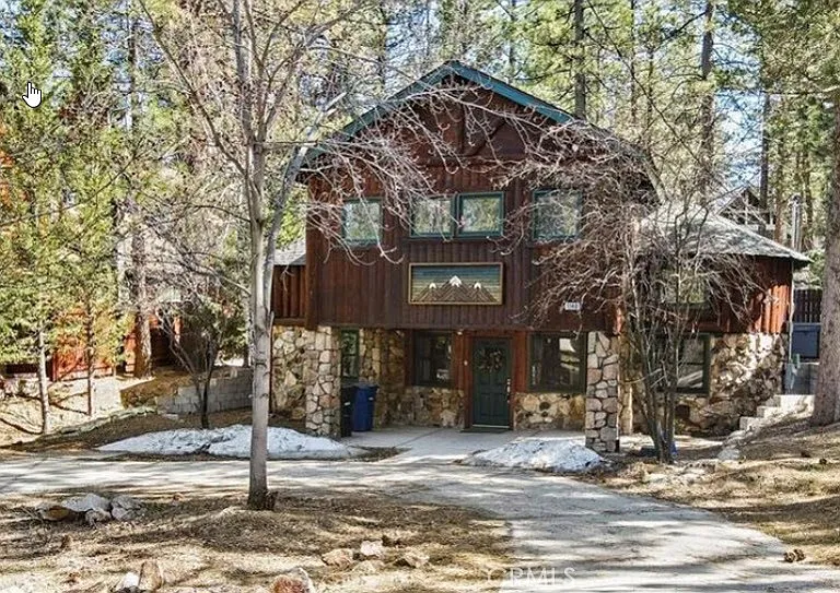 1140 Vine Ave — Photo 1